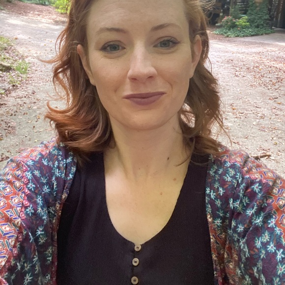 Meet your Posher, Bridgette - Picture 4 of 6